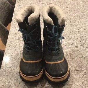 Sorel caribou boot
